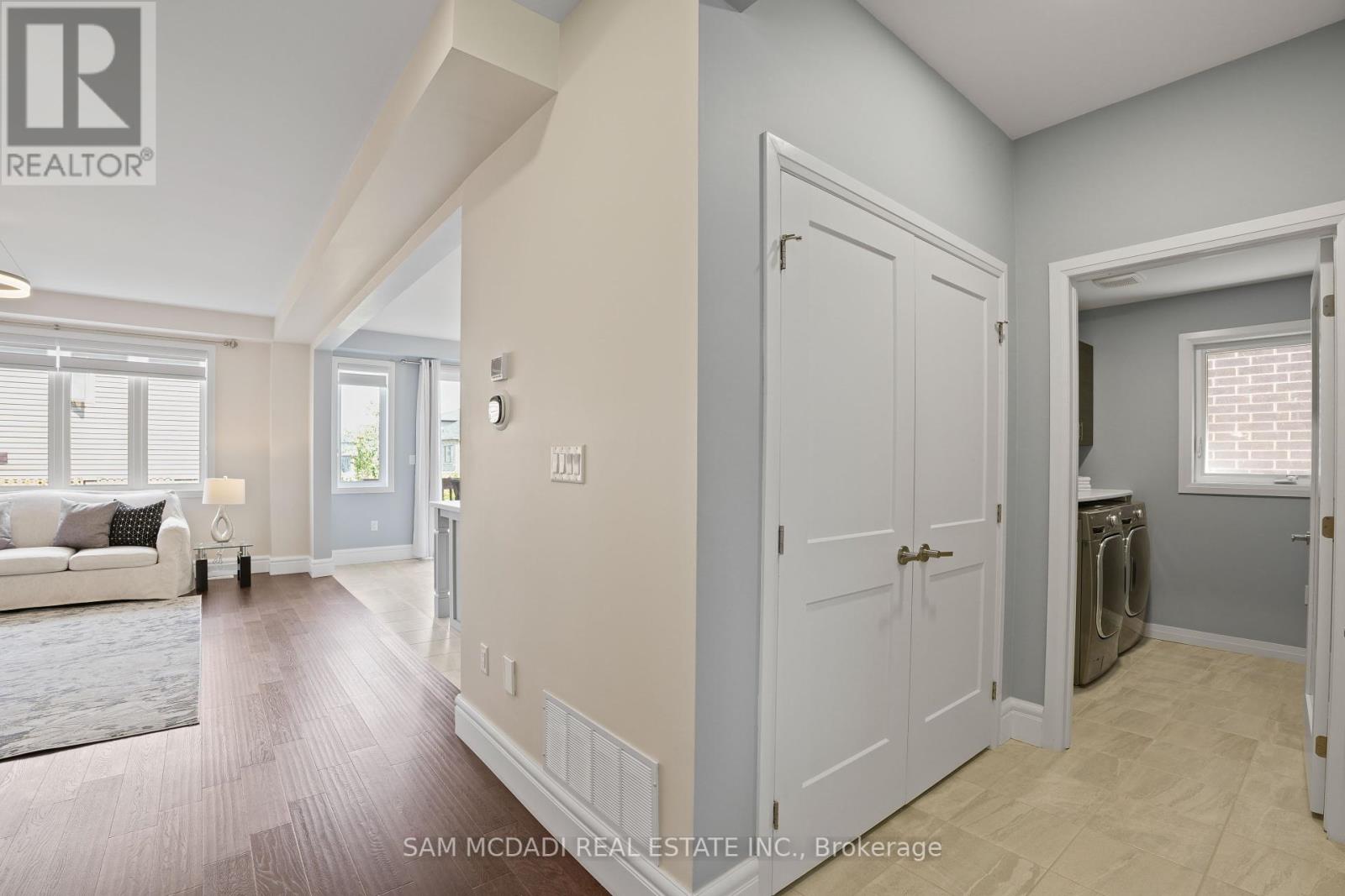 4037 Stadelbauer Drive, Lincoln (Beamsville), Ontario  L3J 0S5 - Photo 10 - X12224495