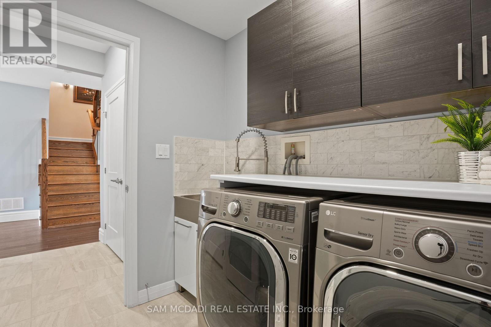 4037 Stadelbauer Drive, Lincoln (Beamsville), Ontario  L3J 0S5 - Photo 12 - X12224495
