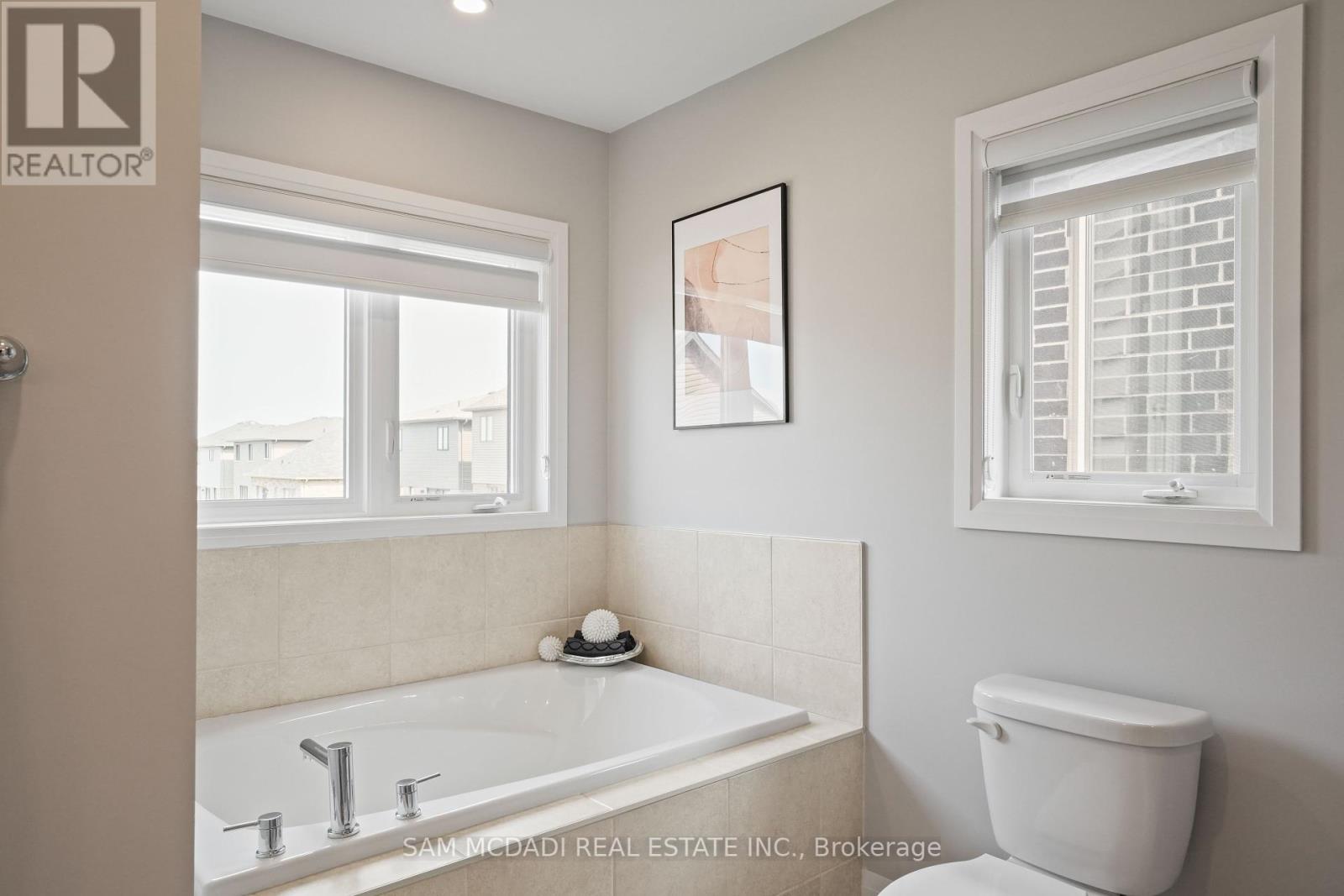 4037 Stadelbauer Drive, Lincoln (Beamsville), Ontario  L3J 0S5 - Photo 18 - X12224495