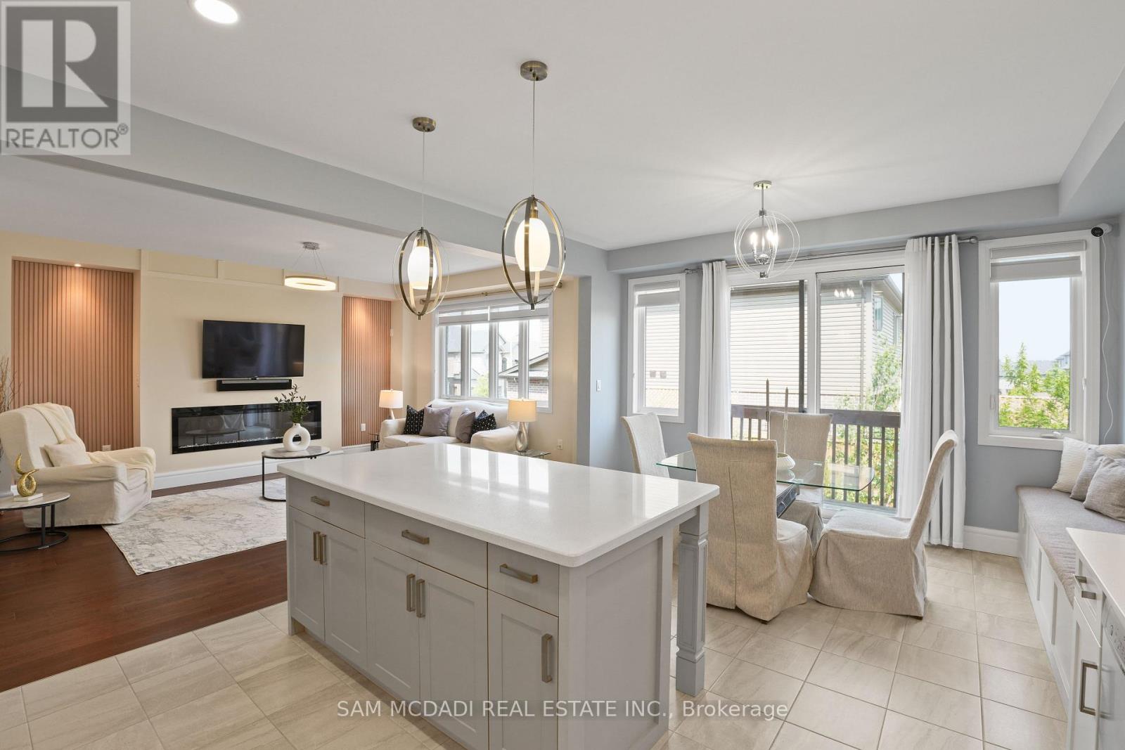 4037 Stadelbauer Drive, Lincoln (Beamsville), Ontario  L3J 0S5 - Photo 6 - X12224495