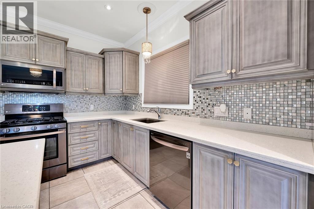 216 Eleanor Avenue, Hamilton, Ontario  L8W 1C8 - Photo 16 - 40741842