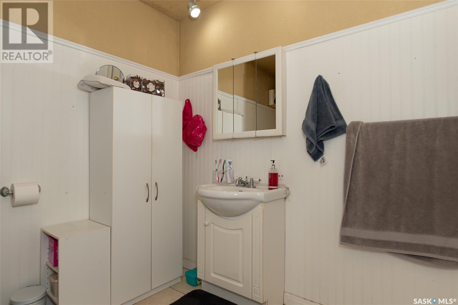 2261 Wascana Street, Regina, Saskatchewan  S4T 4K3 - Photo 11 - SK009645