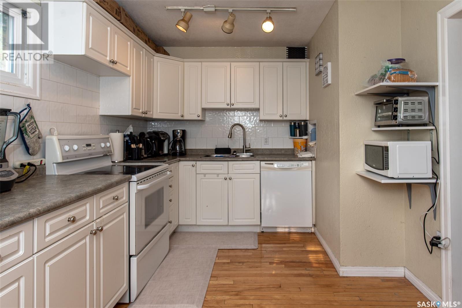 2261 Wascana Street, Regina, Saskatchewan  S4T 4K3 - Photo 6 - SK009645