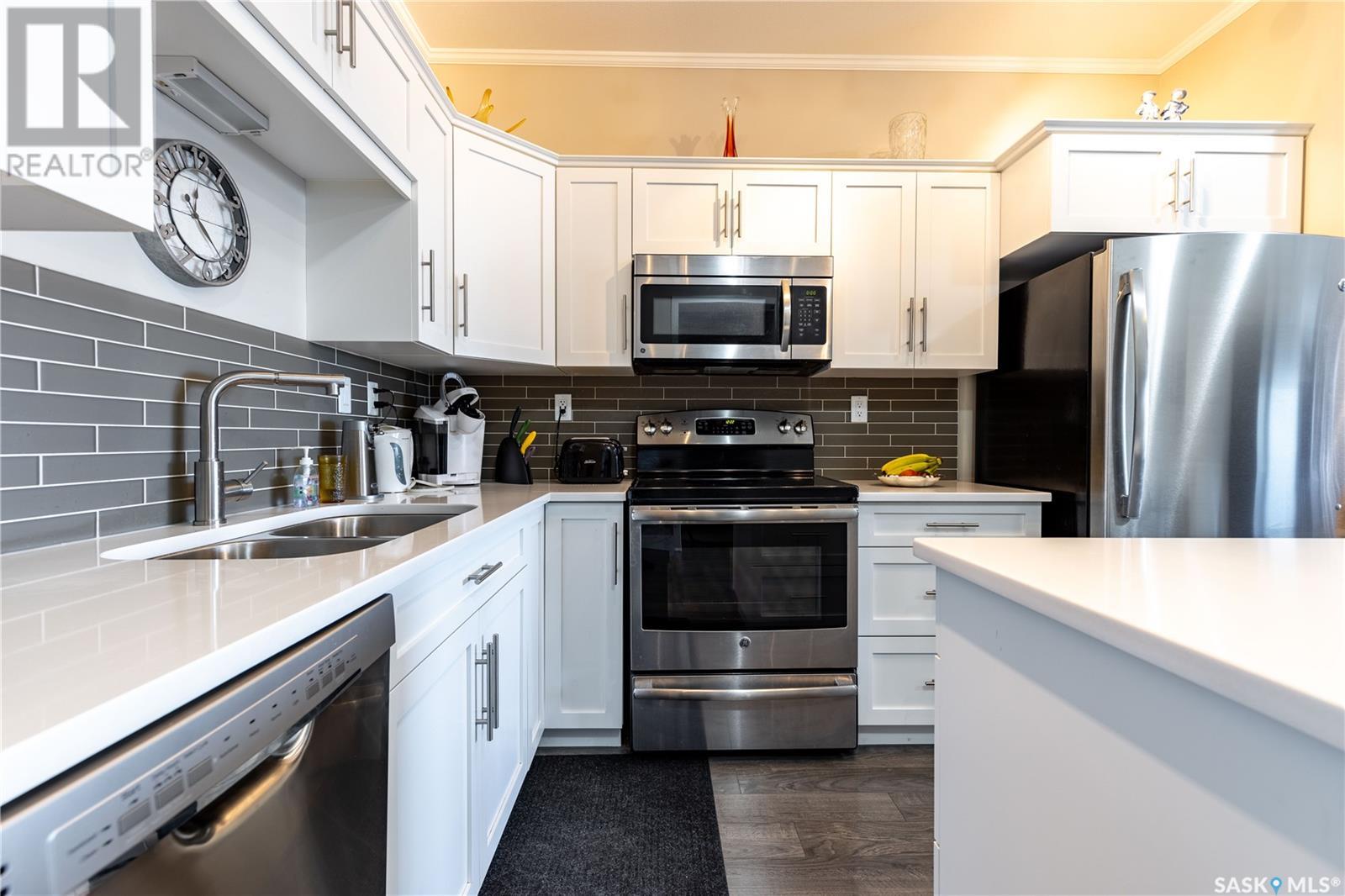 Property at 215 545 Hassard CLOSE image 2