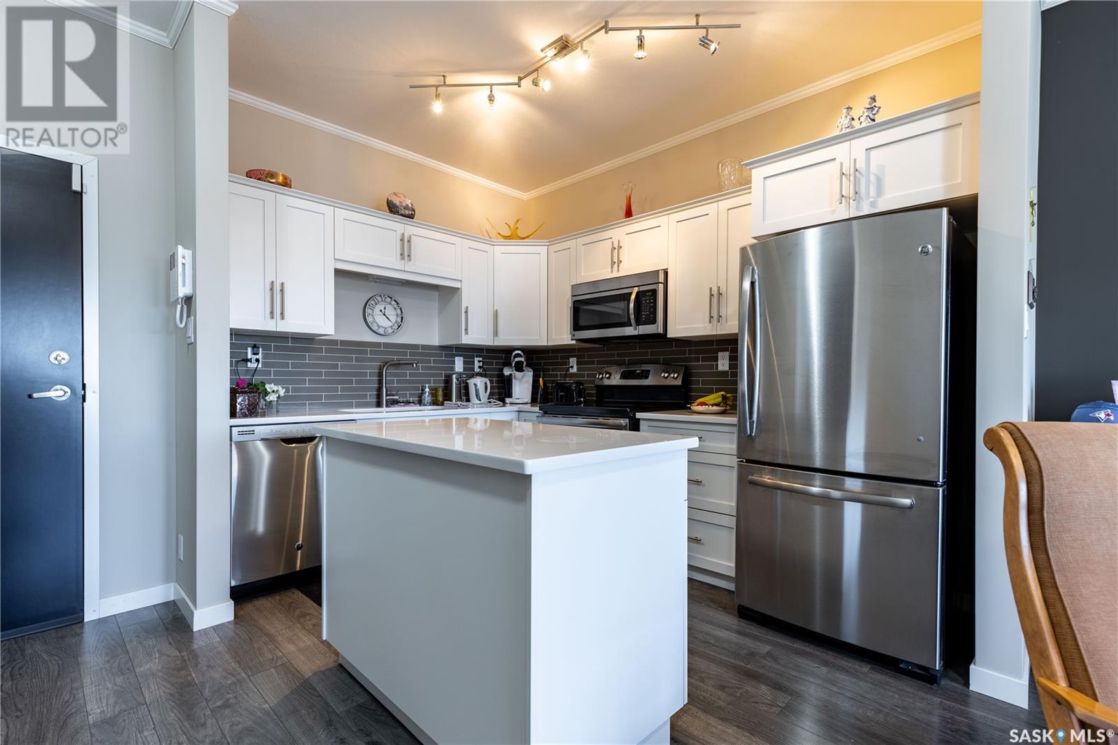 Property at 215 545 Hassard CLOSE image 5