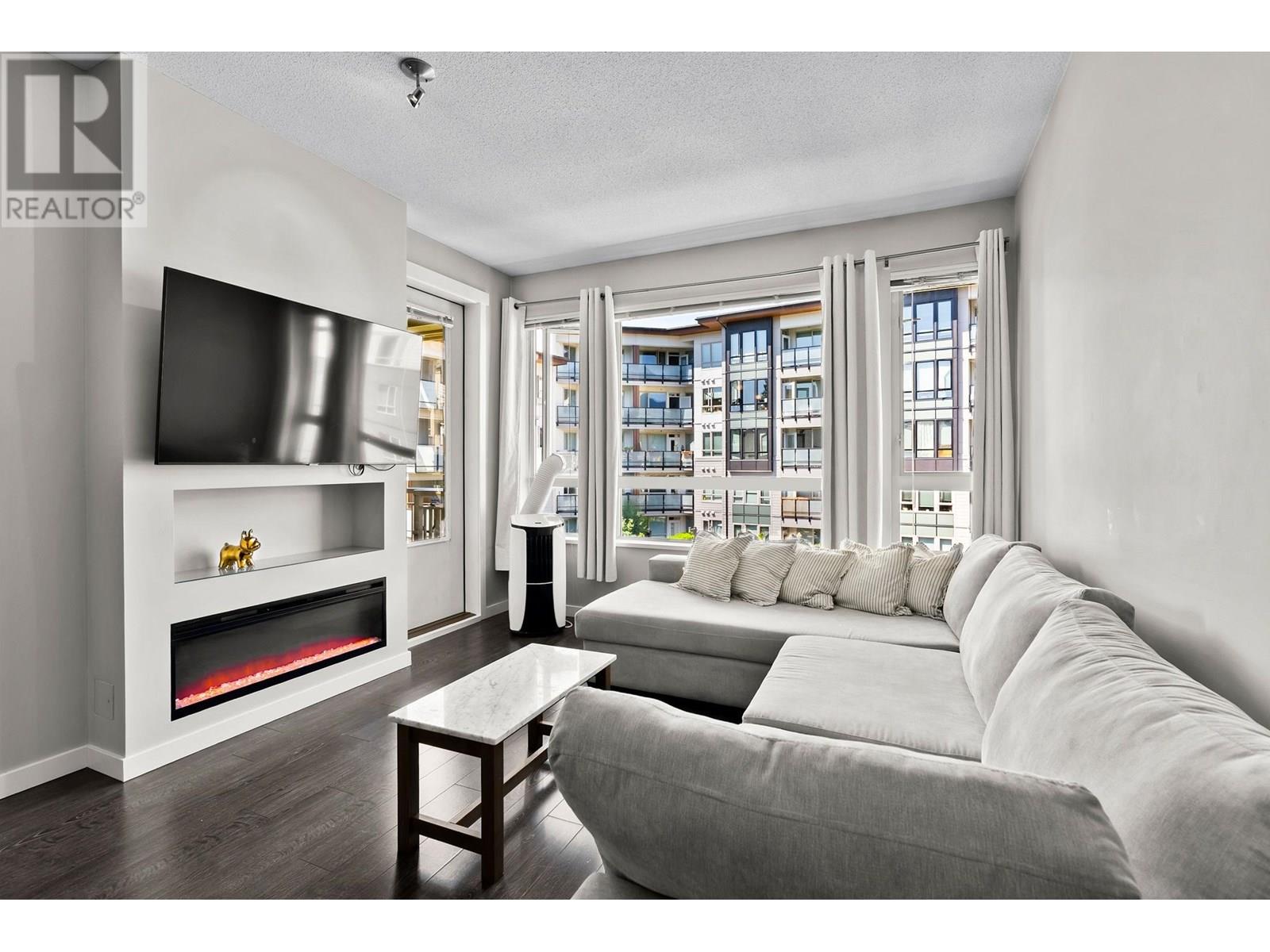 410 2665 MOUNTAIN HIGHWAY, vancouver, British Columbia V7J0A8