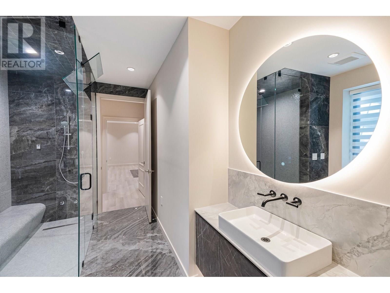 6363 Buckingham Drive, Burnaby, British Columbia  V5E 4B5 - Photo 4 - R3012988