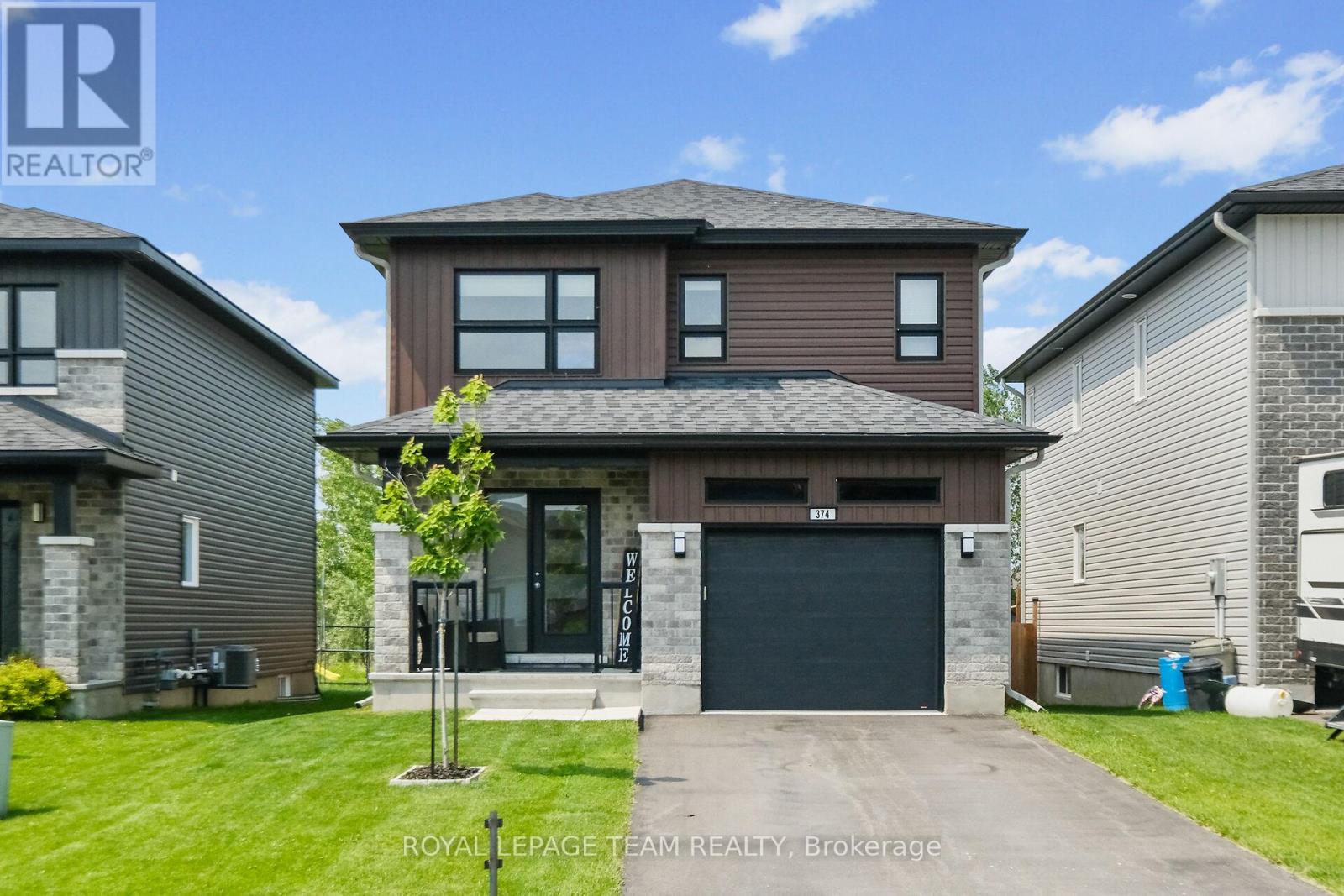 Property at 374 TRILLIUM CIRCLE image 1