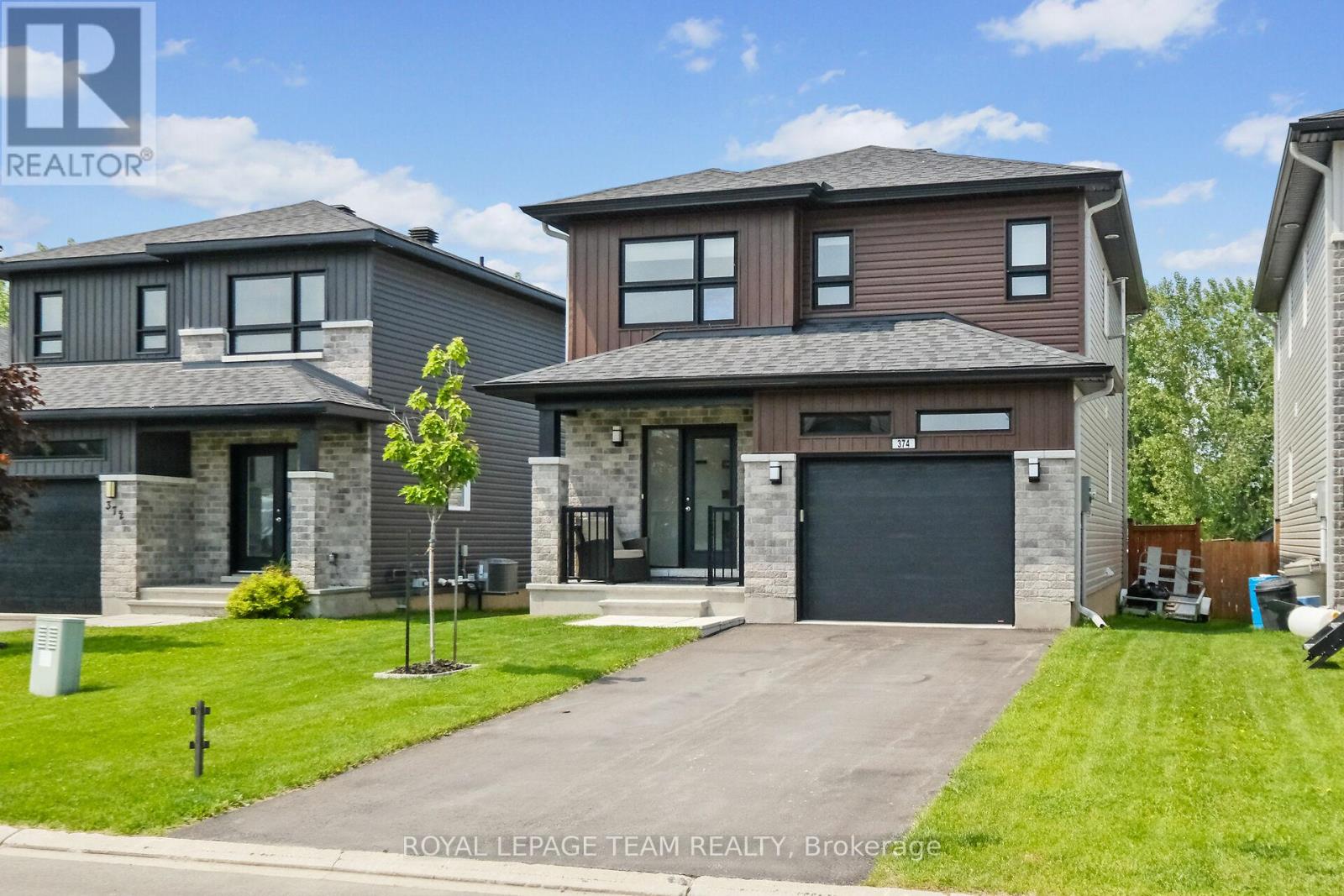 Property at 374 TRILLIUM CIRCLE image 2