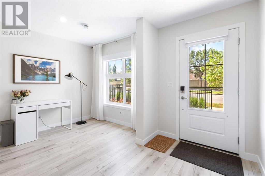Property at 85 Les Jardins Park SE image 2