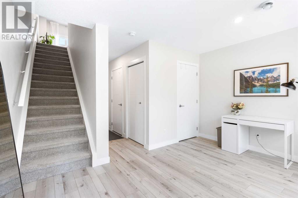 Property at 85 Les Jardins Park SE image 3