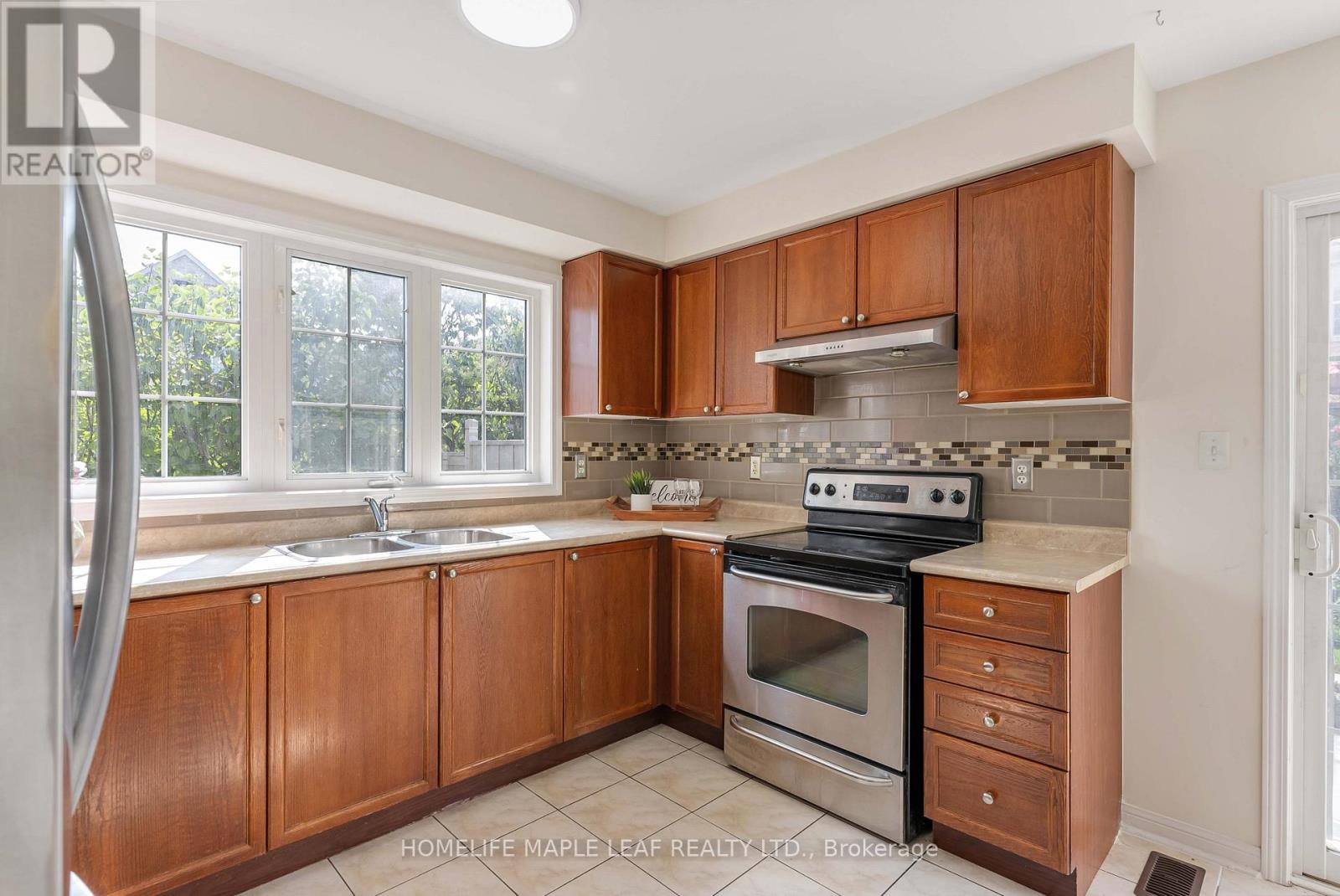 3 Decker Hollow Circle, Brampton (Credit Valley), Ontario  L6X 0L1 - Photo 22 - W12224591