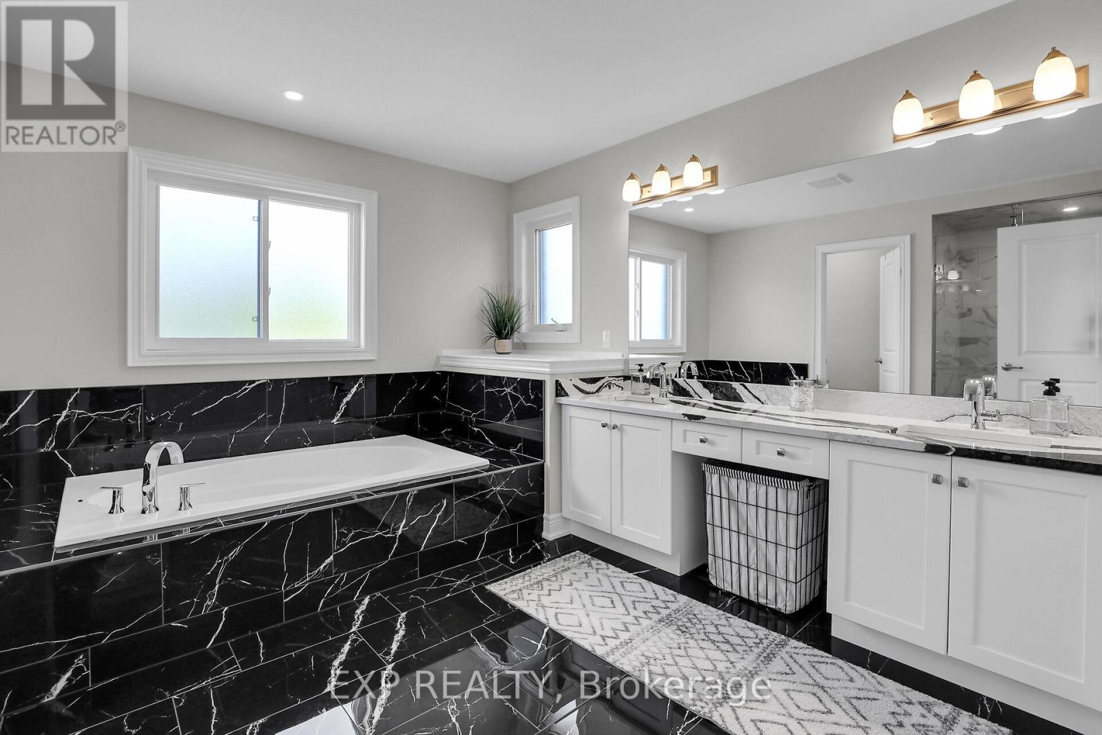 3608 Carolinia Court, Fort Erie (Ridgeway), Ontario  L0S 1N0 - Photo 26 - X12224636