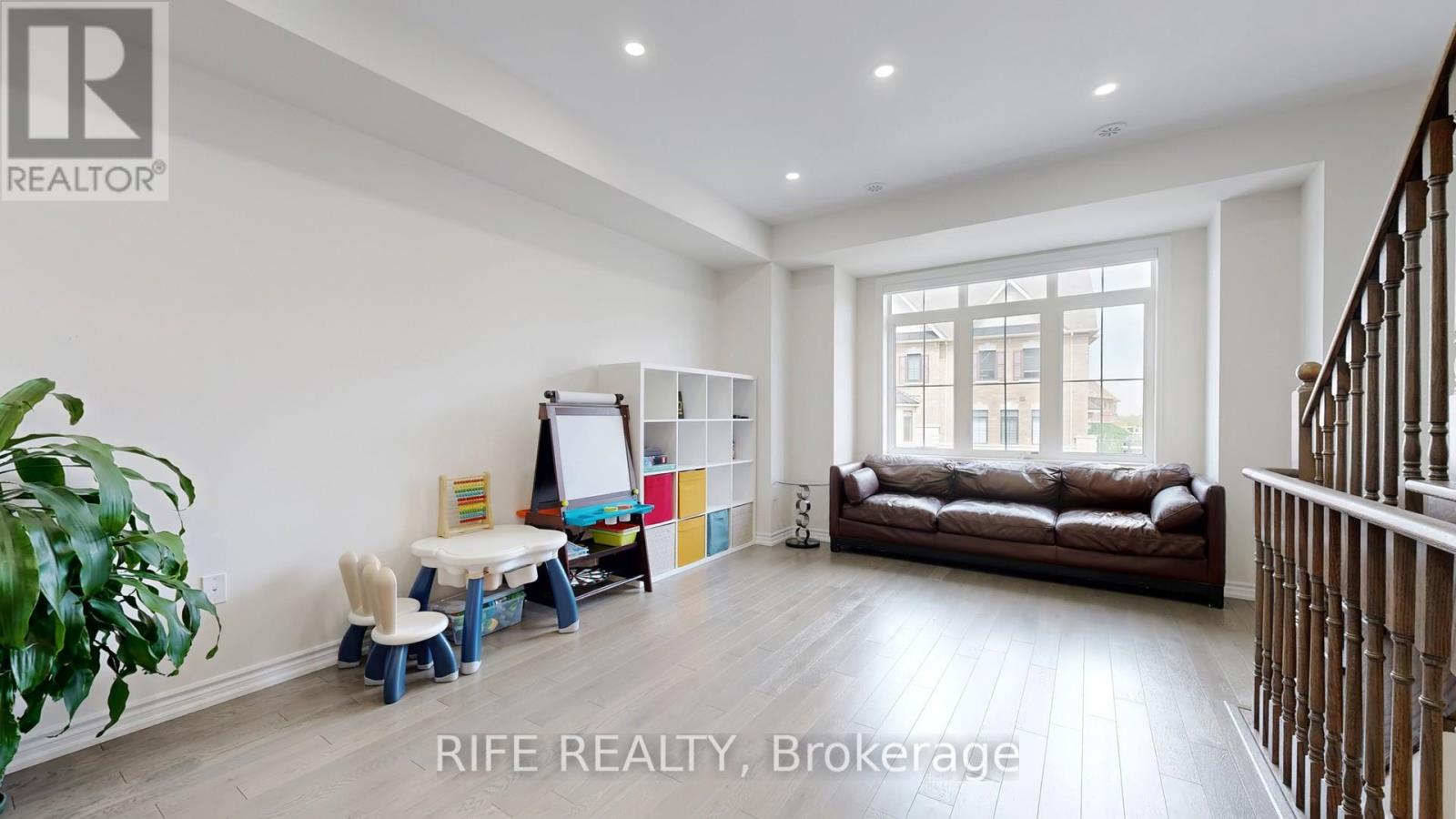 Property at 66 MANNAR DRIVE image 5