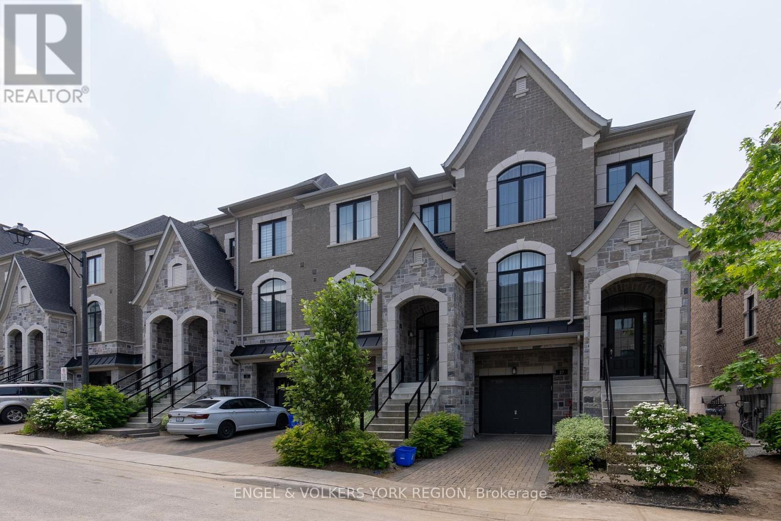 Property at 29 NARDINI LN image 2