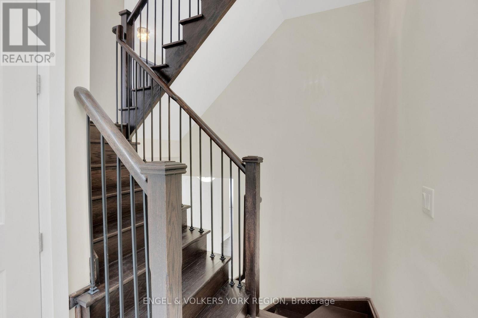 Property at 29 NARDINI LN image 5
