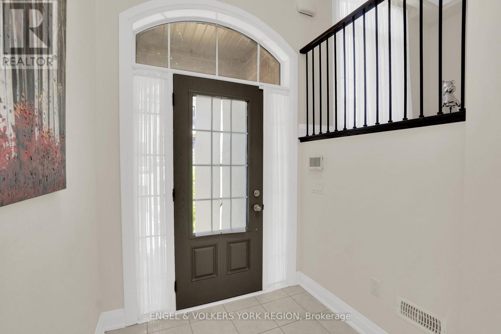 Property at 29 NARDINI LN image 4