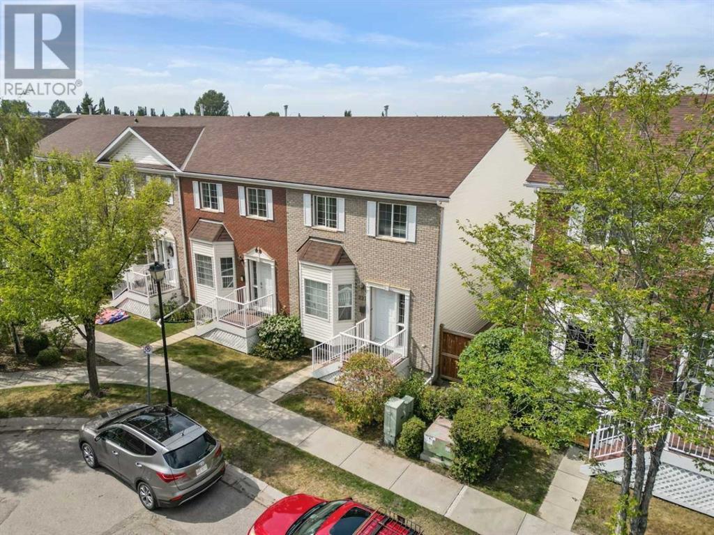 Property at 227 Citadel Lane NW image 4