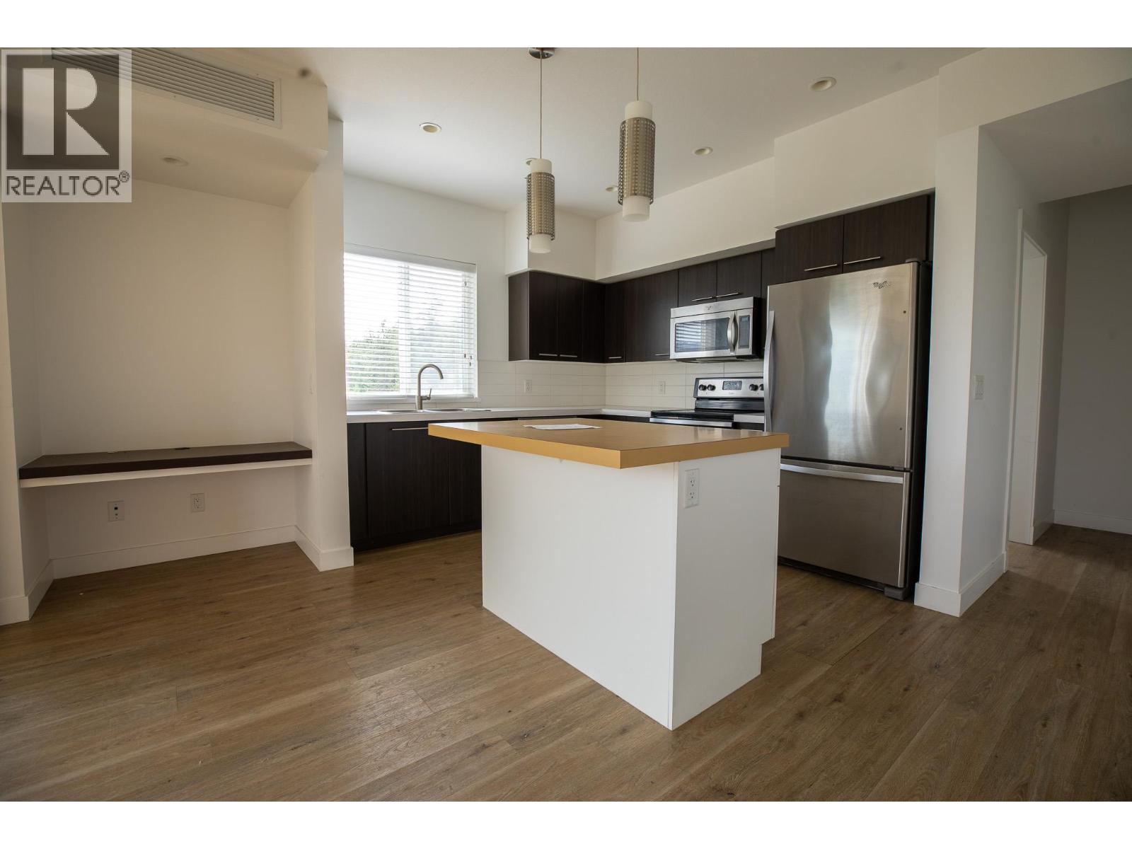 Property at 985 Academy Way Unit# 307 image 3