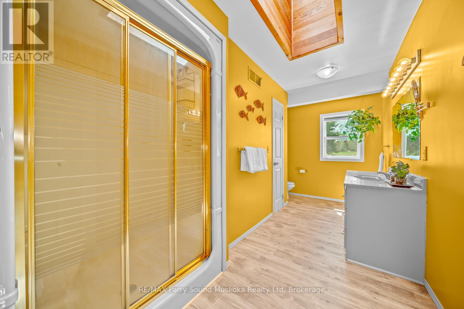 258 Lakeside Trail, Magnetawan, Ontario  P0A 1P0 - Photo 14 - X12224726