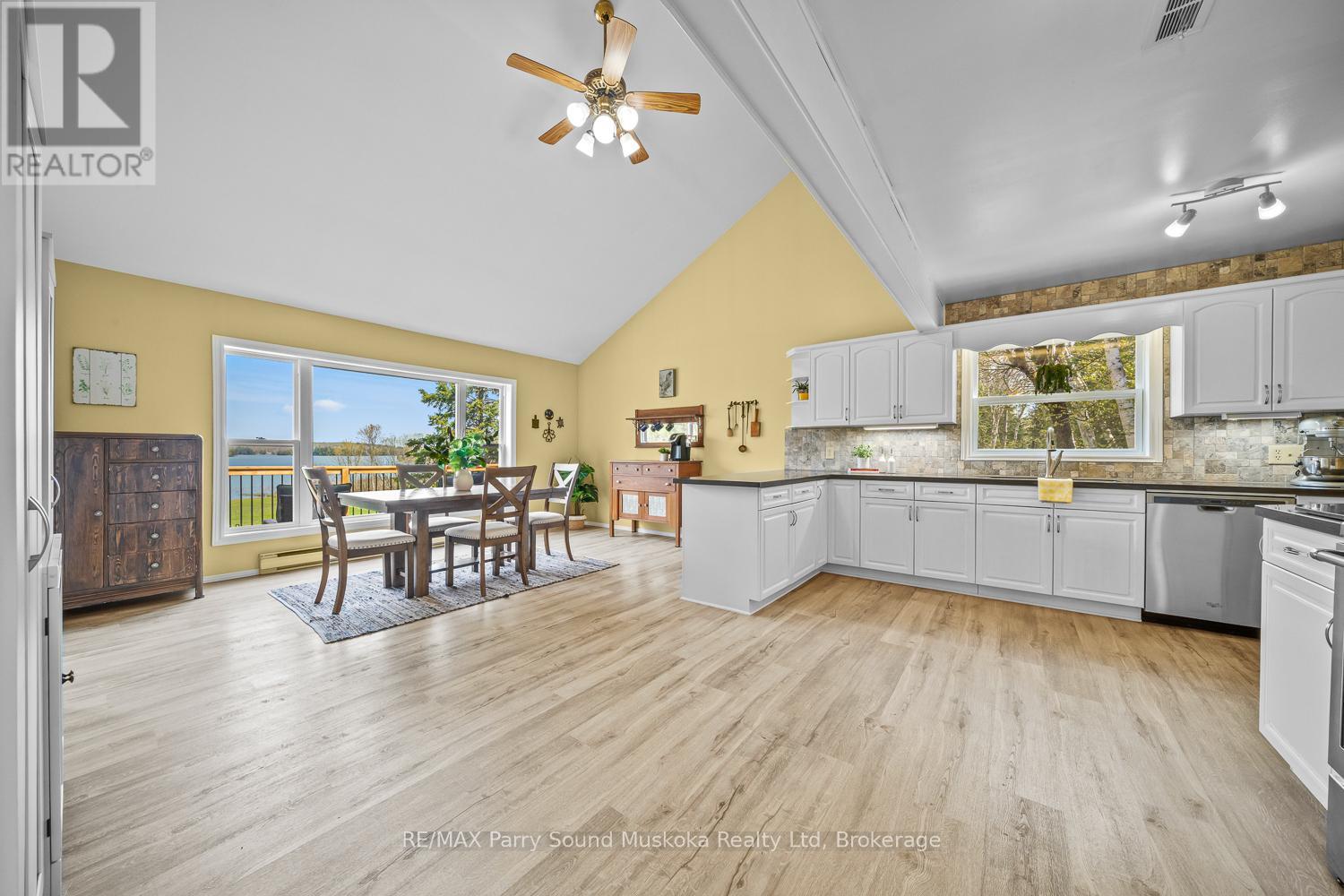 258 Lakeside Trail, Magnetawan, Ontario  P0A 1P0 - Photo 26 - X12224726