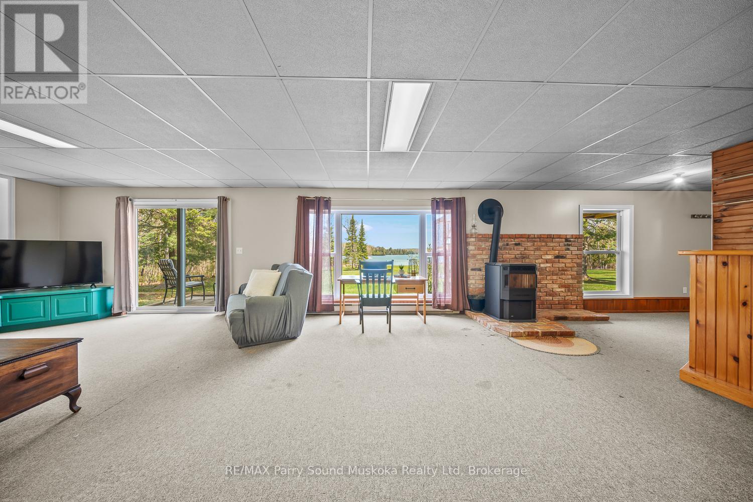 258 Lakeside Trail, Magnetawan, Ontario  P0A 1P0 - Photo 34 - X12224726