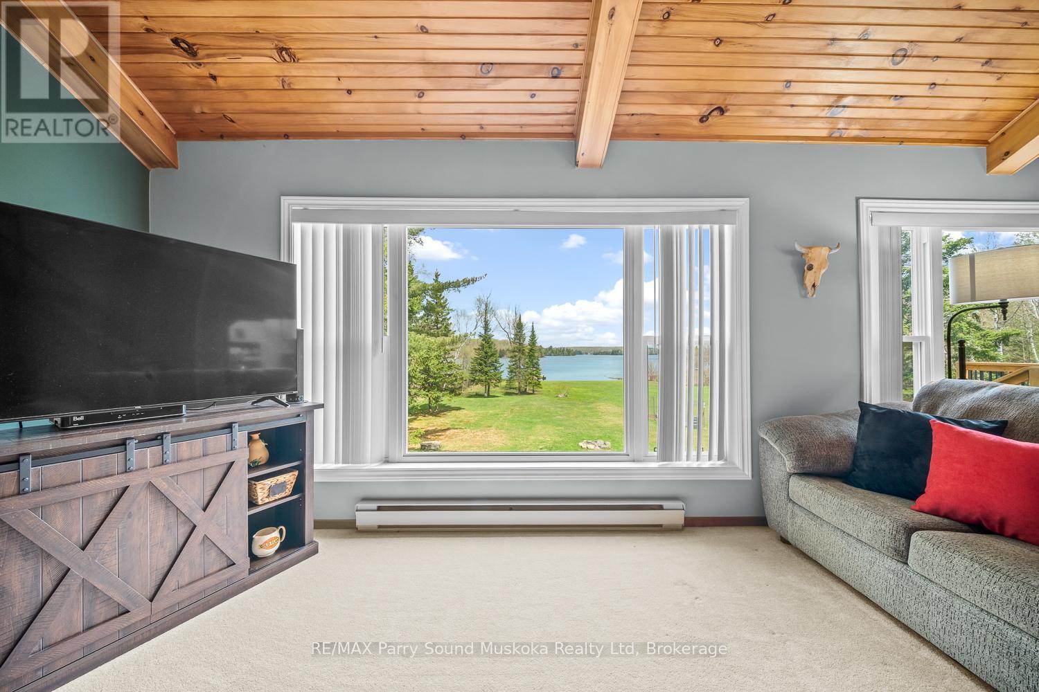 258 Lakeside Trail, Magnetawan, Ontario  P0A 1P0 - Photo 9 - X12224726