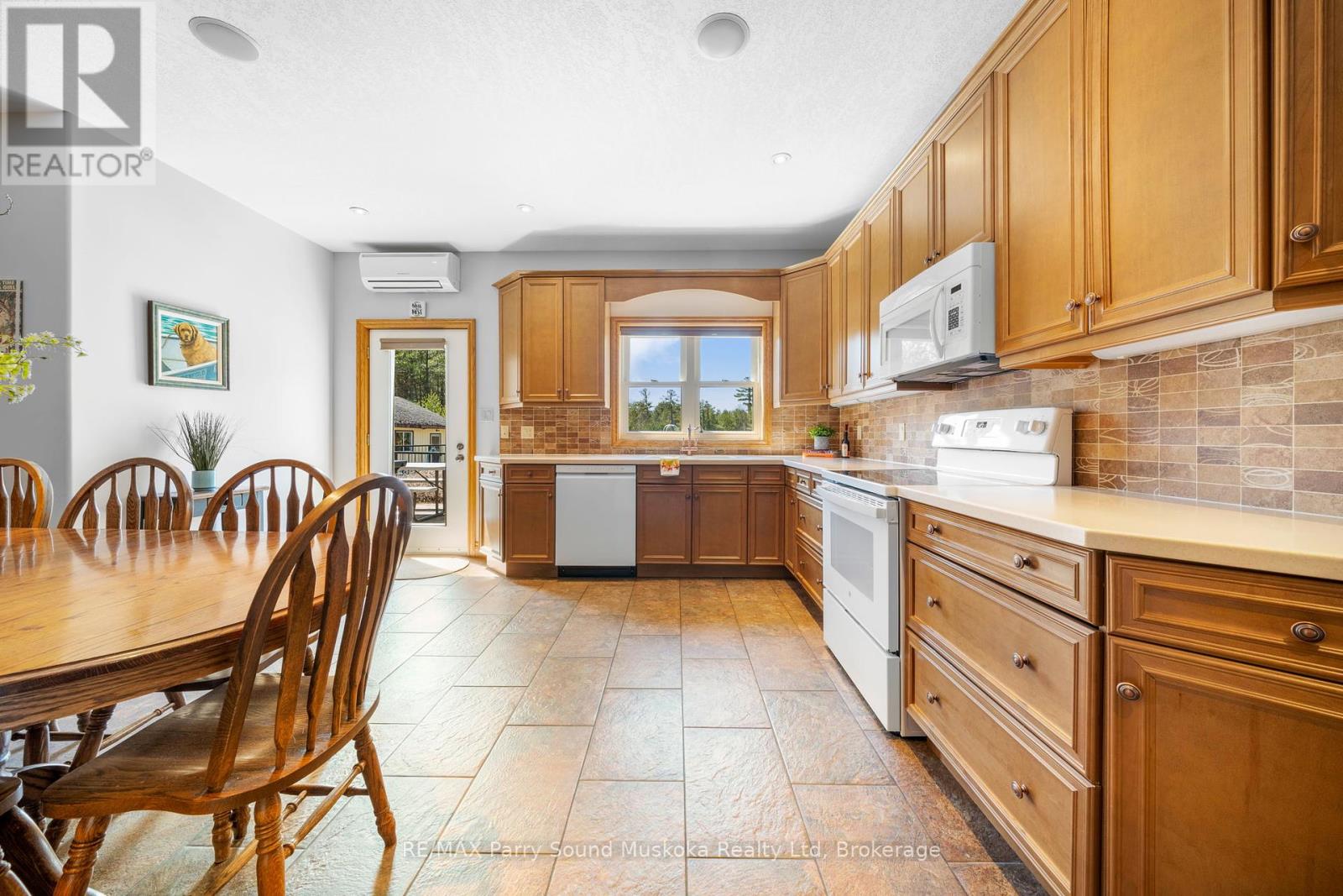 217 South Shore Road, The Archipelago, Ontario  P0G 1K0 - Photo 10 - X12224735