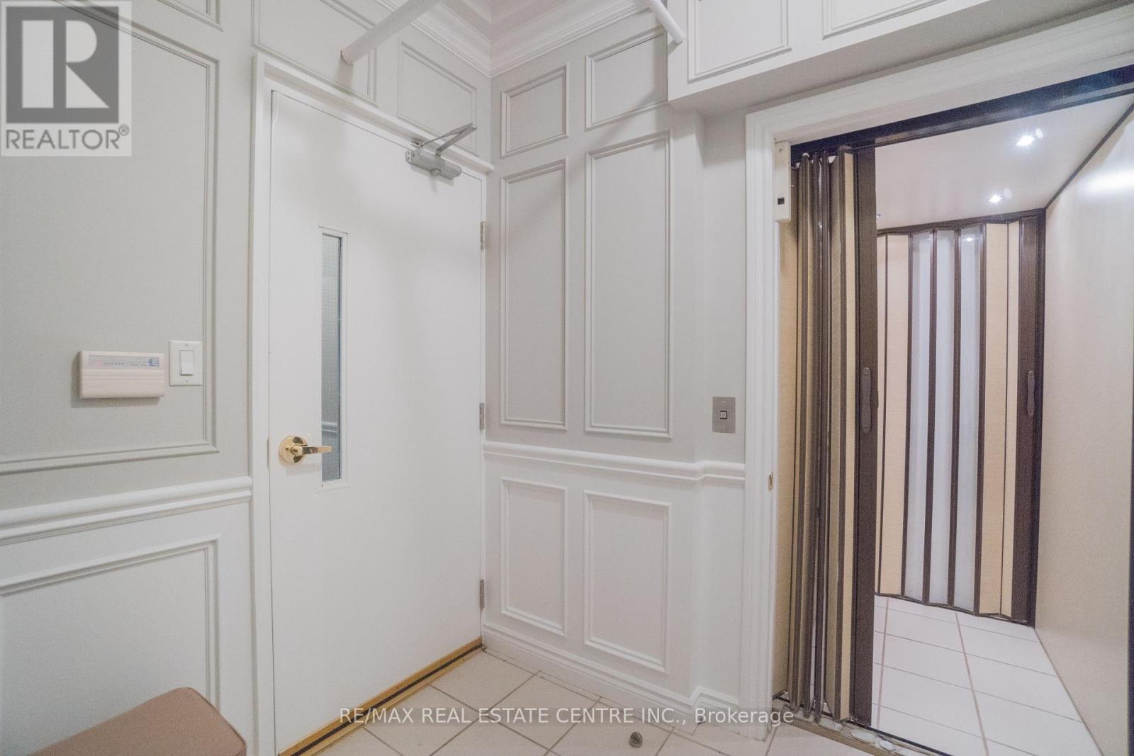 688 - 38 Stadium Road, Toronto, Ontario  M5V 3P4 - Photo 44 - C12224728