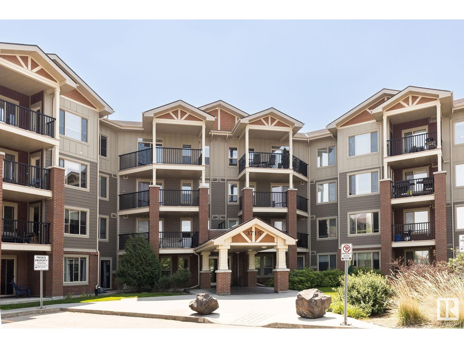 Property at #409 3715 WHITELAW LN NW image 2