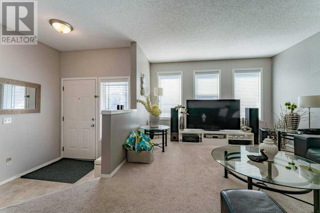 Property at 178 Covemeadow Crescent NE image 3