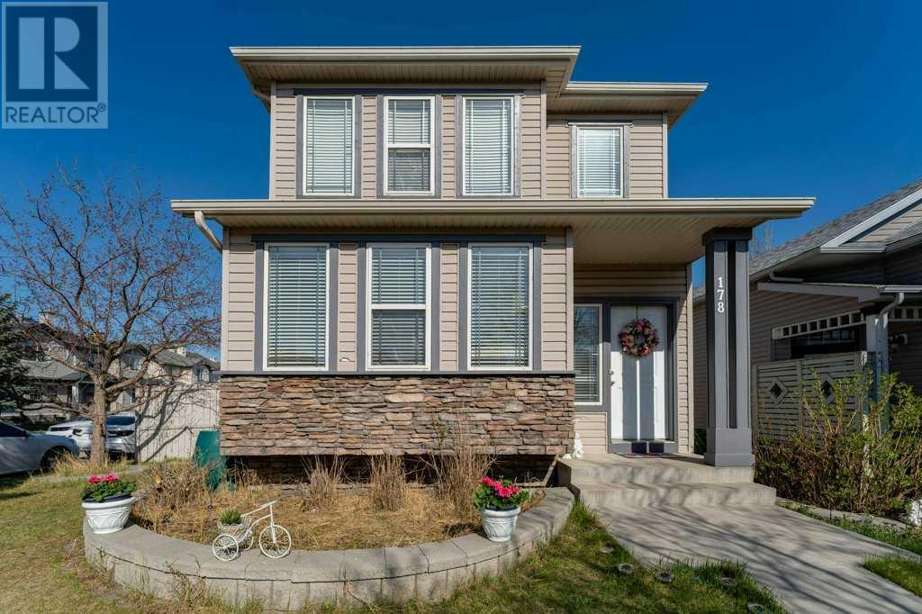 Property at 178 Covemeadow Crescent NE image 1