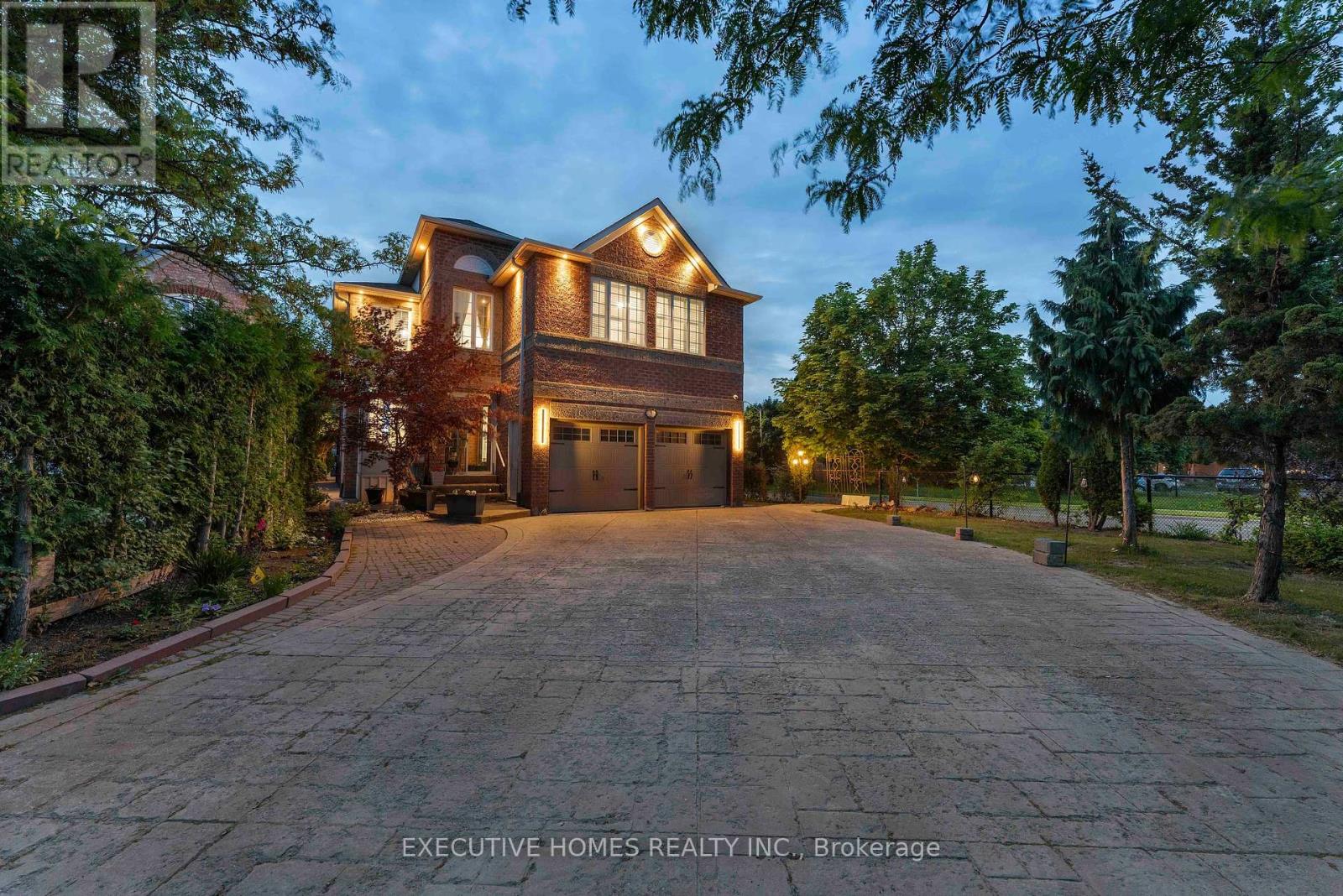 Property at 8 SHALLIMAR COURT image 2