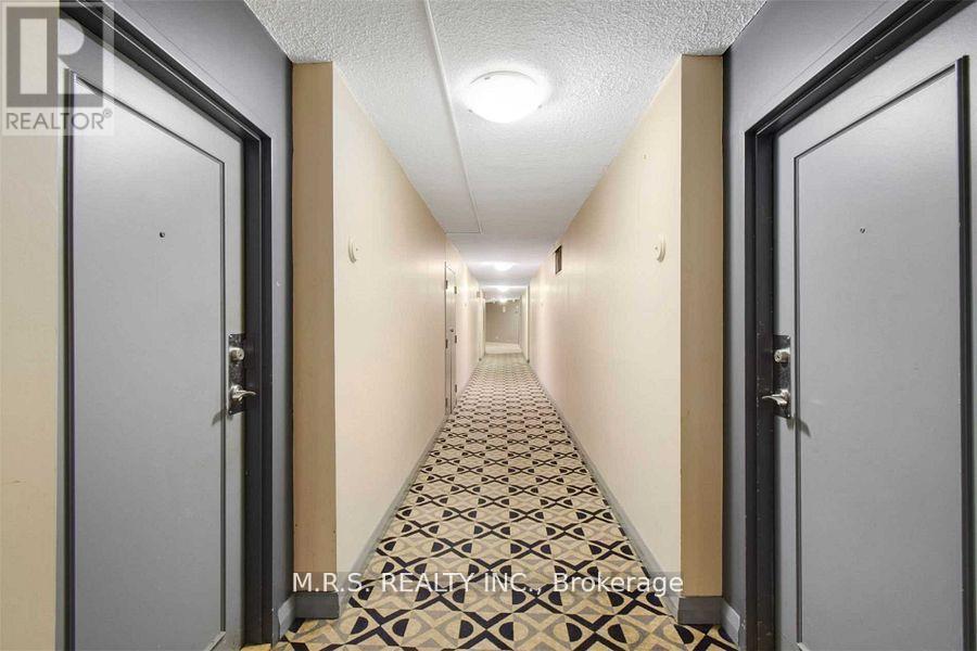 804 - 5 San Romano Way, Toronto (Black Creek), Ontario  M3N 2Y4 - Photo 6 - W12224731