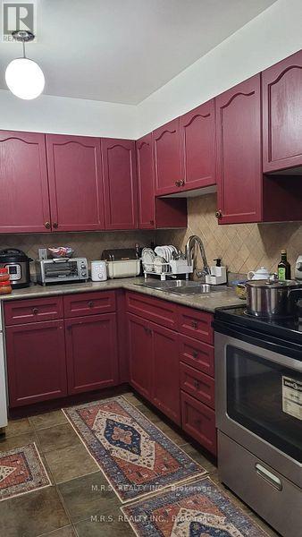 804 - 5 San Romano Way, Toronto (Black Creek), Ontario  M3N 2Y4 - Photo 9 - W12224731