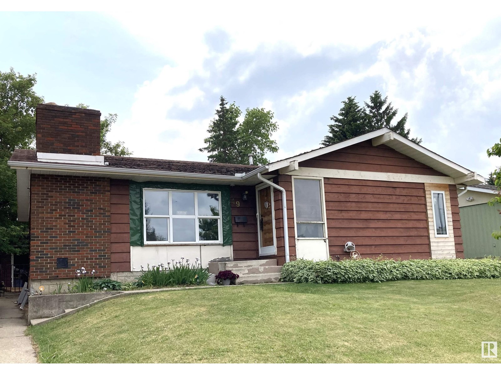 Property at 49 GALLOWAY DR image 1