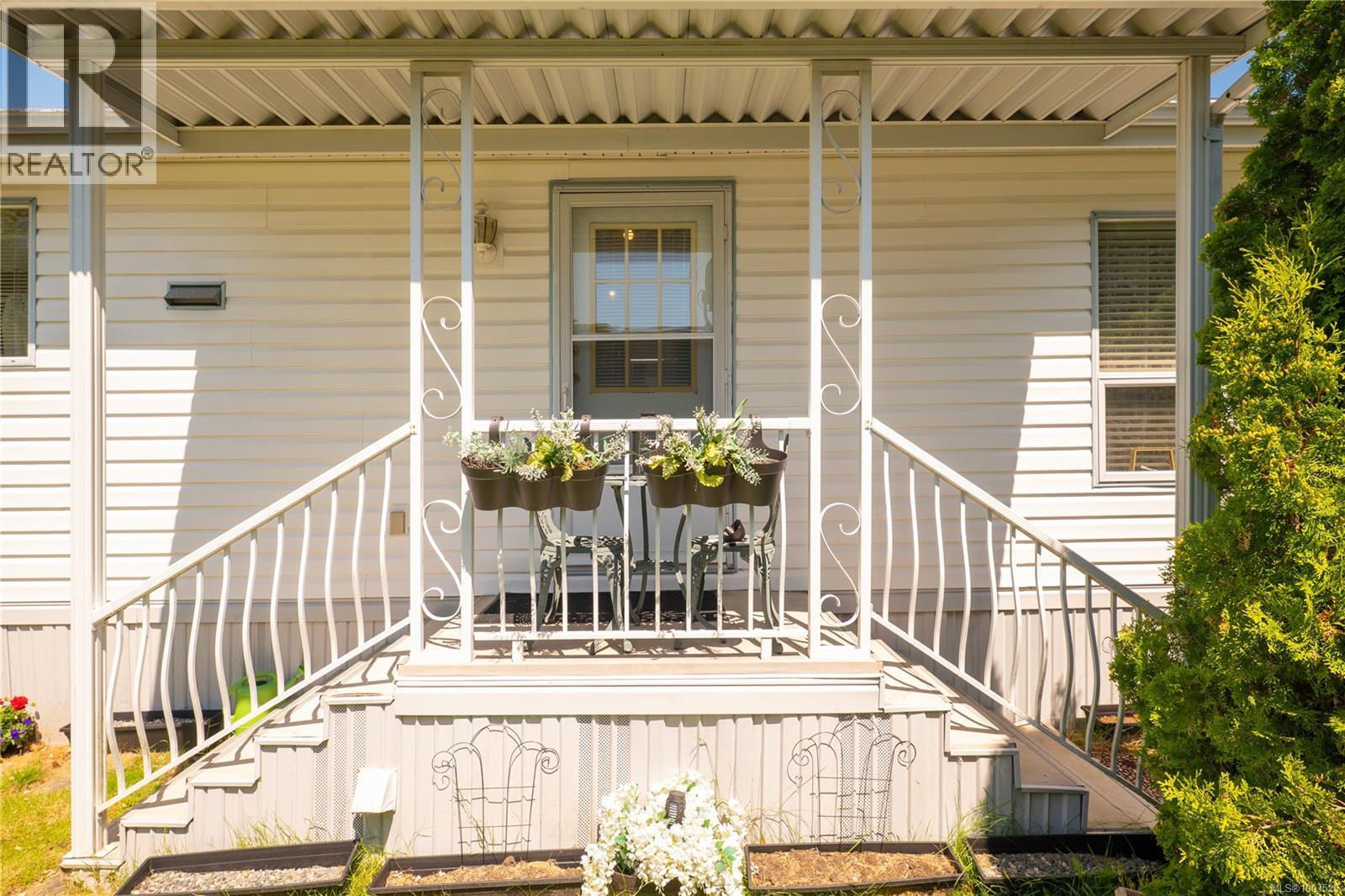 12 6245 Metral Dr, Nanaimo, British Columbia  V4T 2L9 - Photo 1 - 1003525