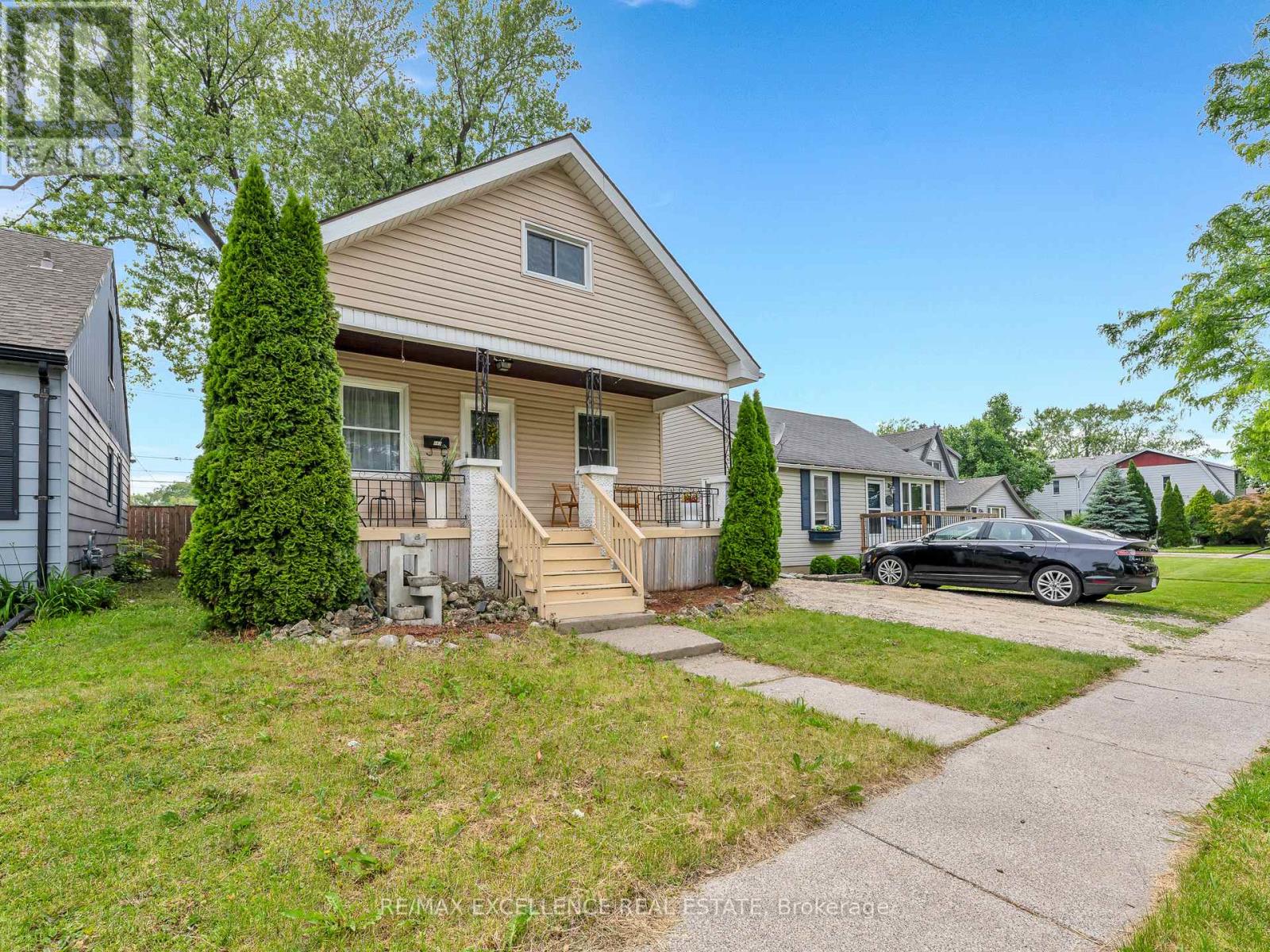 Property at 983 WESTMINSTER BOULEVARD image 2