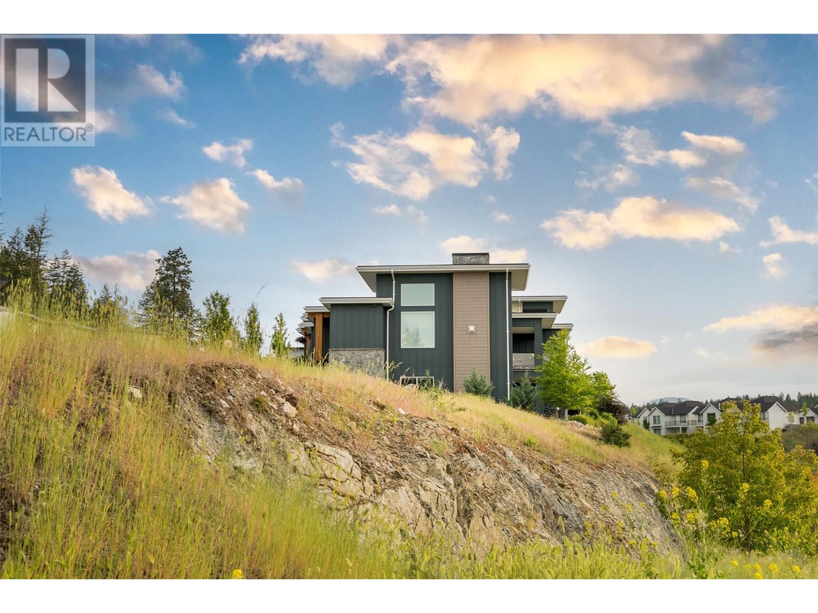 Property at 285 Diamond Way image 1