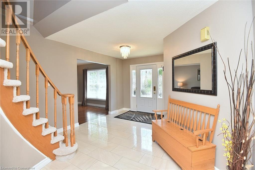 Property at 3 SUTER Crescent image 3
