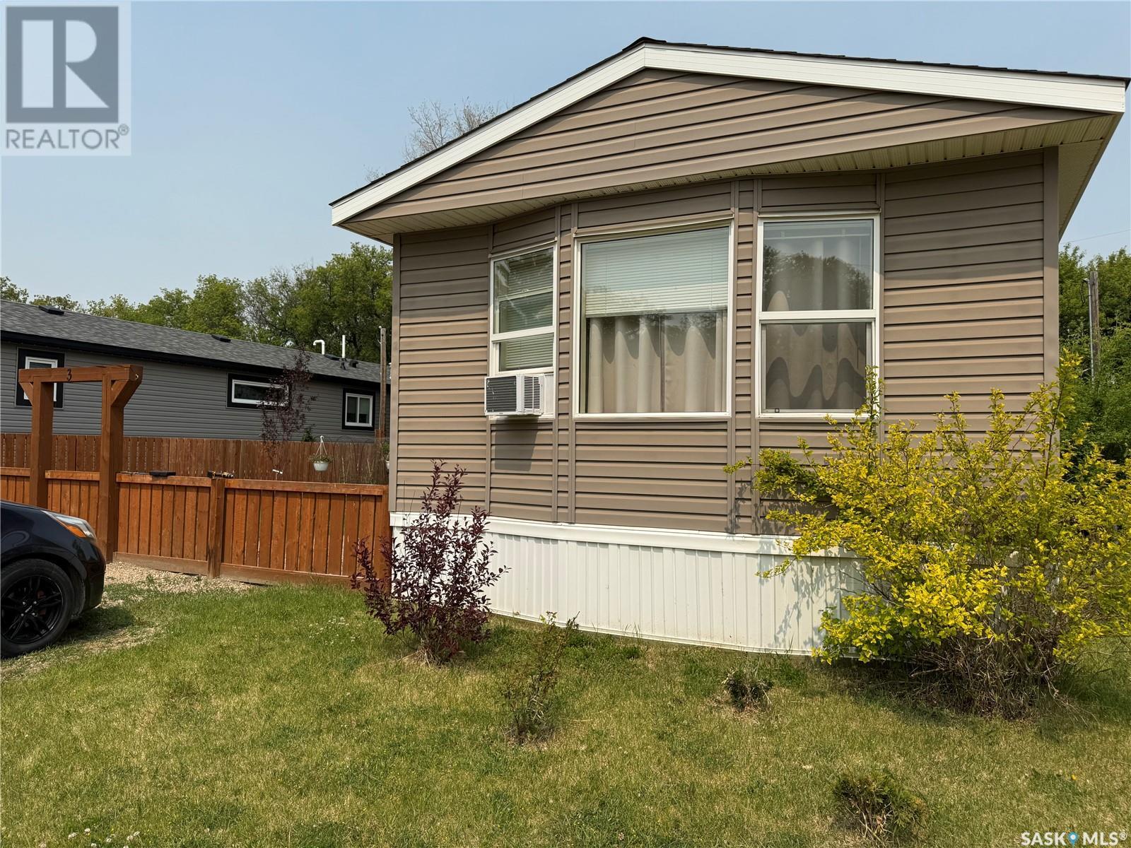 3 404 8th AVENUE E, watrous, Saskatchewan
