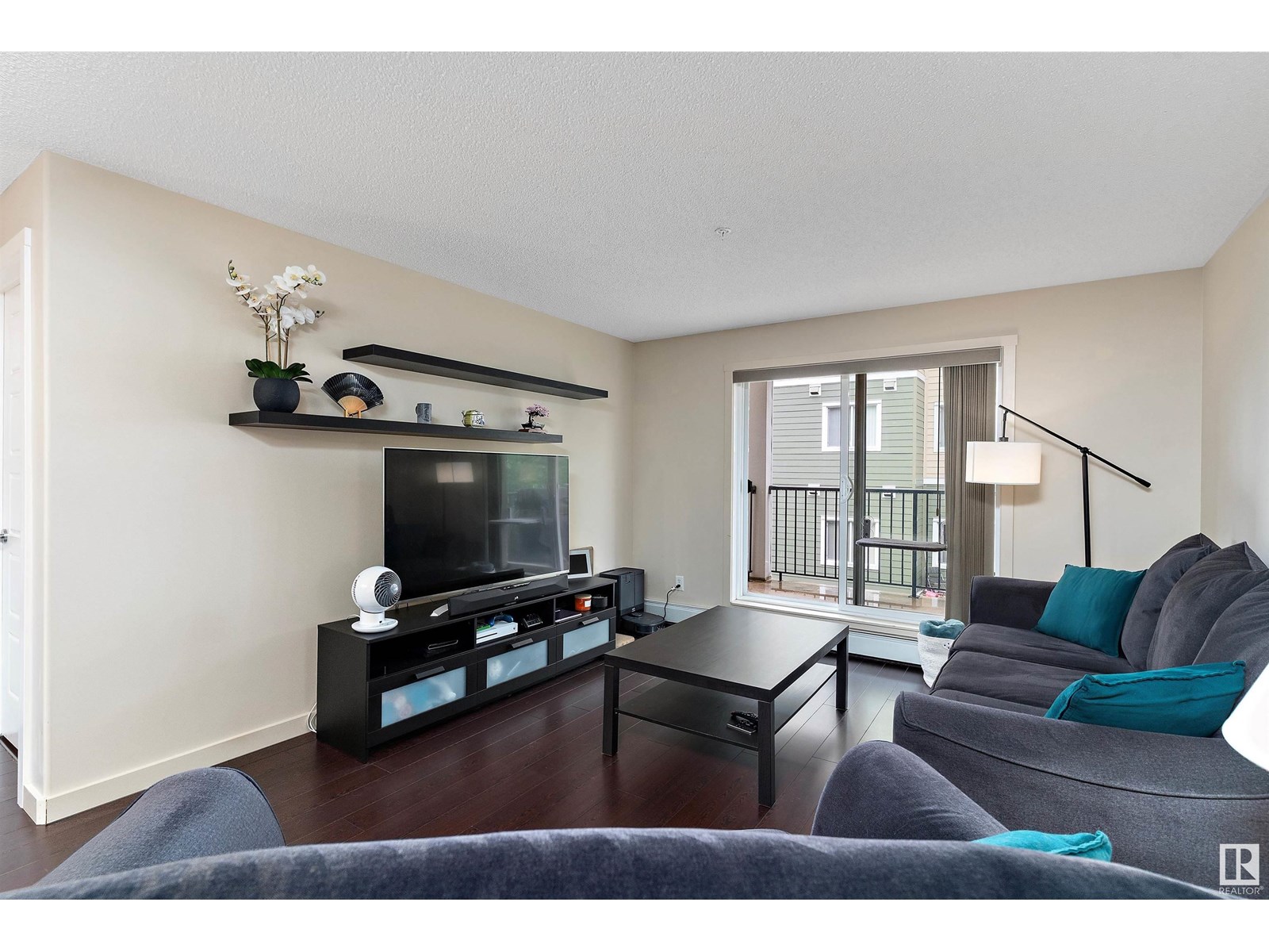 Property at #238 6076 SCHONSEE WY NW NW image 4
