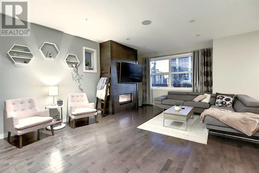 Property at 1712 35 Avenue SW image 5