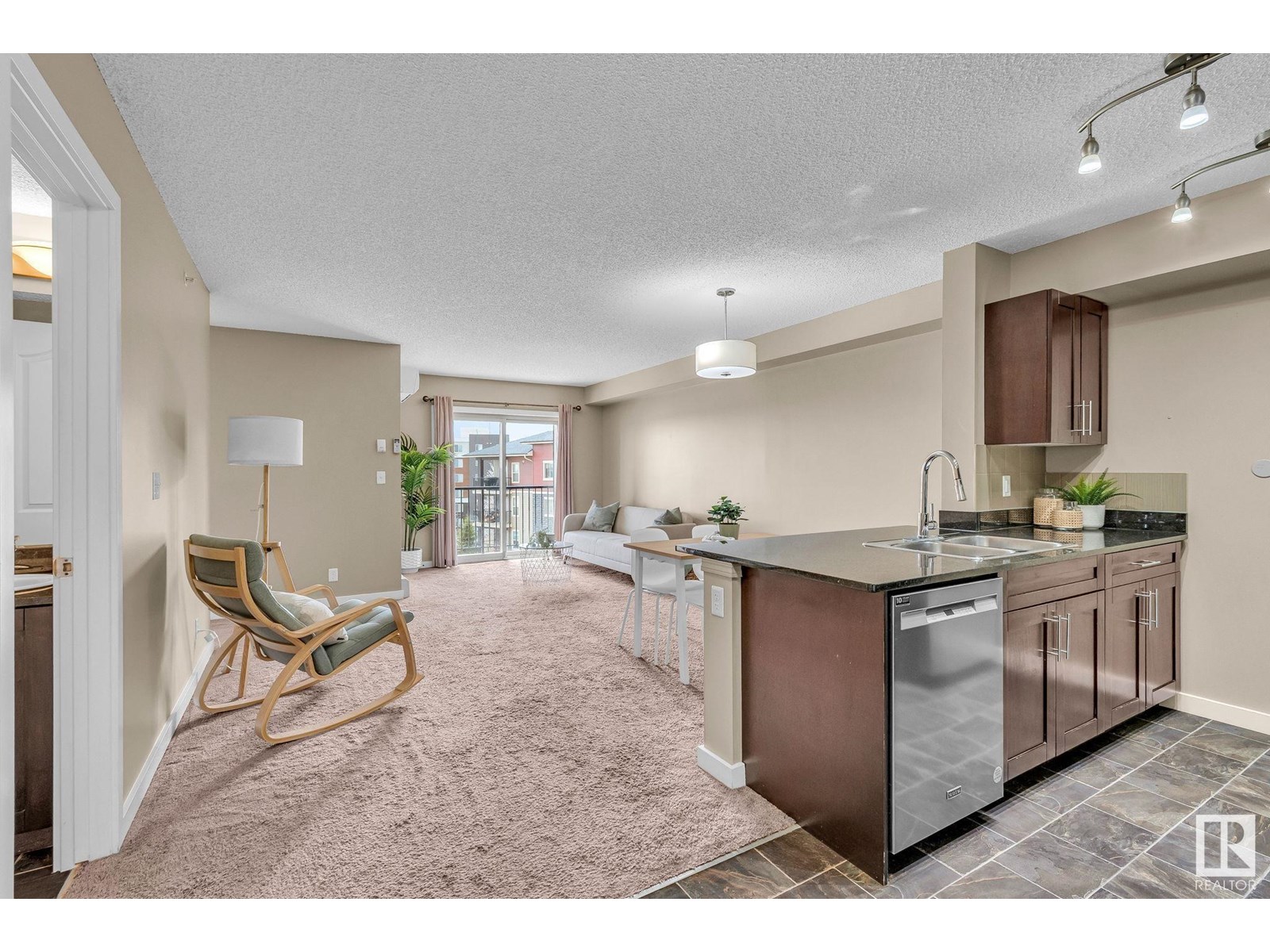 Property at #423 12025 22 AV SW image 2