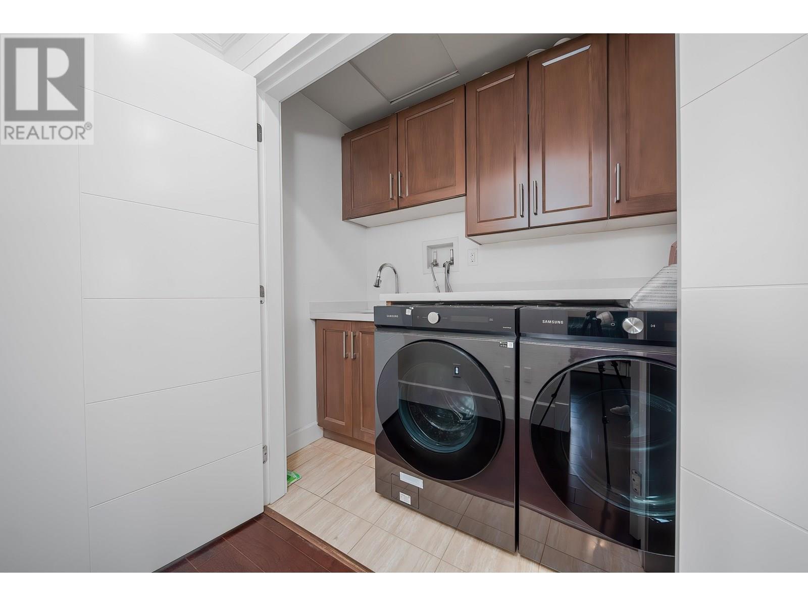 Listing Picture 19 of 40 : 4747 UNION STREET, Burnaby / 本拿比 - 魯藝地產 Yvonne Lu Group - MLS Medallion Club Member