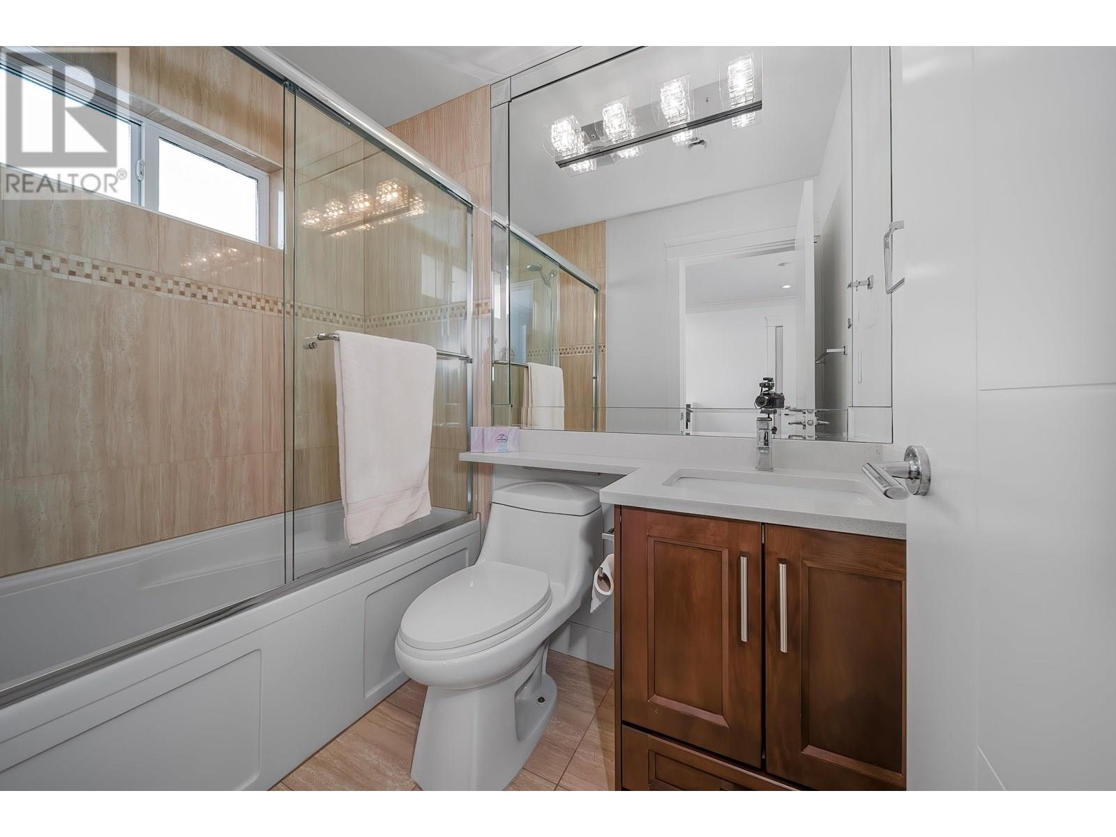 Listing Picture 32 of 40 : 4747 UNION STREET, Burnaby / 本拿比 - 魯藝地產 Yvonne Lu Group - MLS Medallion Club Member