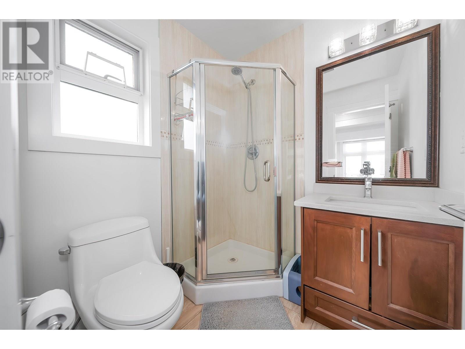 Listing Picture 18 of 40 : 4747 UNION STREET, Burnaby / 本拿比 - 魯藝地產 Yvonne Lu Group - MLS Medallion Club Member