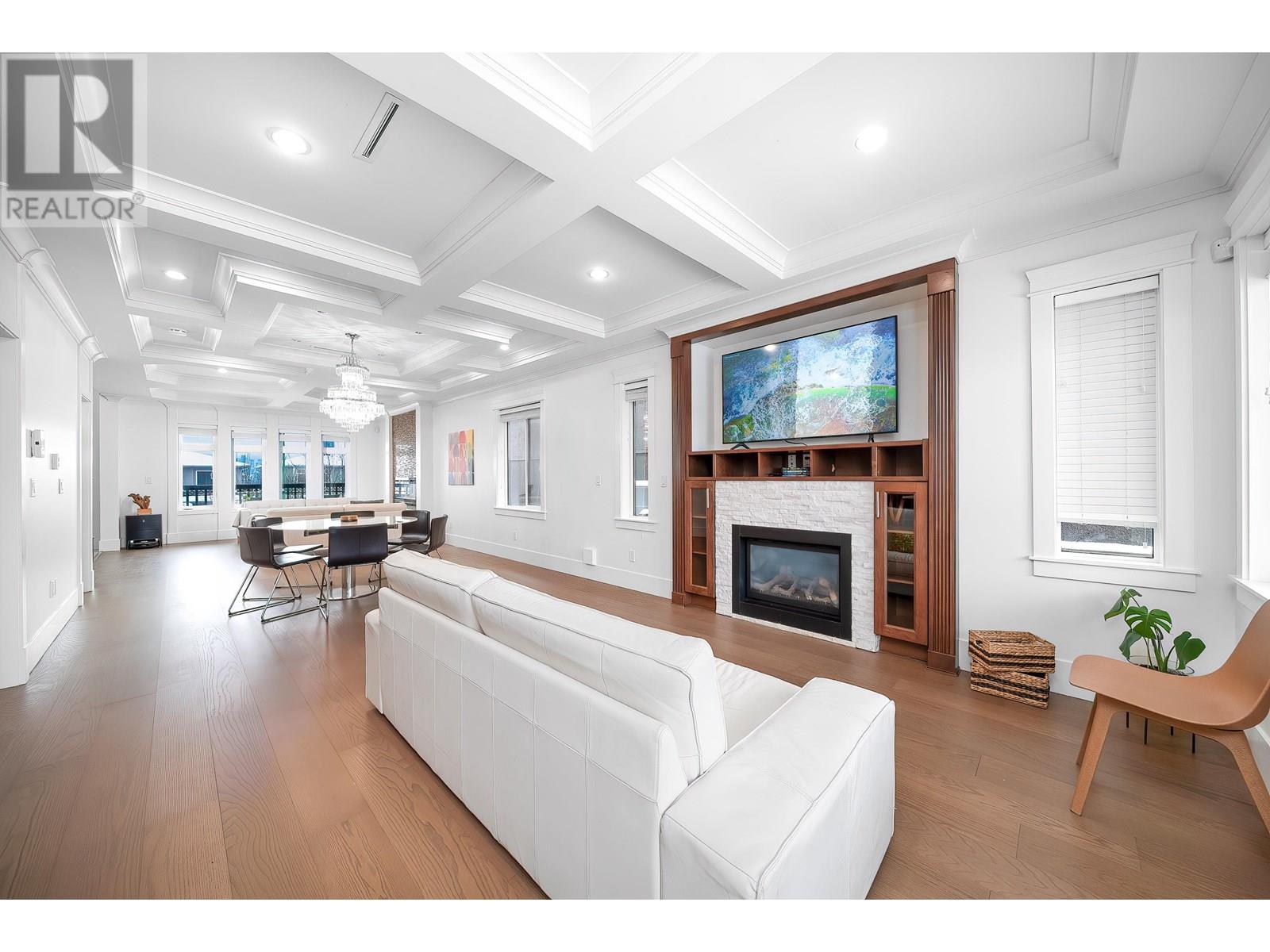 Listing Picture 11 of 40 : 4747 UNION STREET, Burnaby / 本拿比 - 魯藝地產 Yvonne Lu Group - MLS Medallion Club Member
