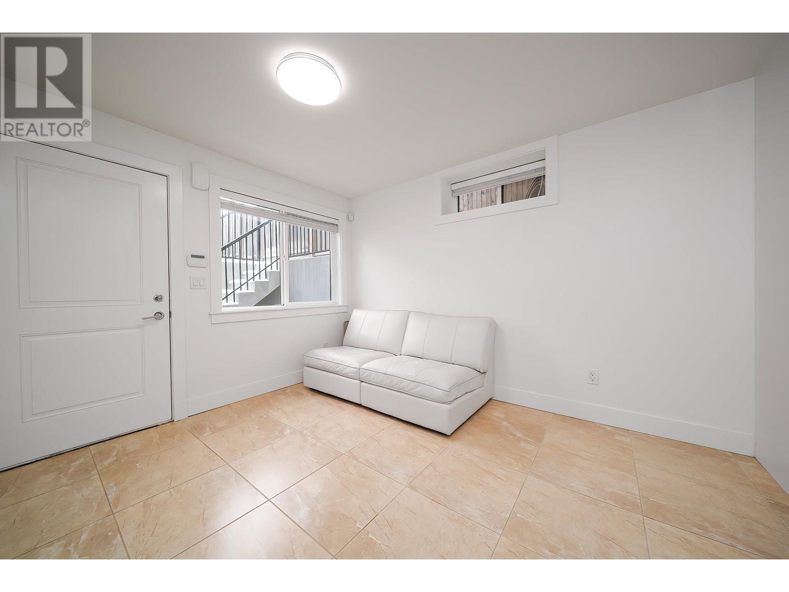 Listing Picture 26 of 40 : 4747 UNION STREET, Burnaby / 本拿比 - 魯藝地產 Yvonne Lu Group - MLS Medallion Club Member