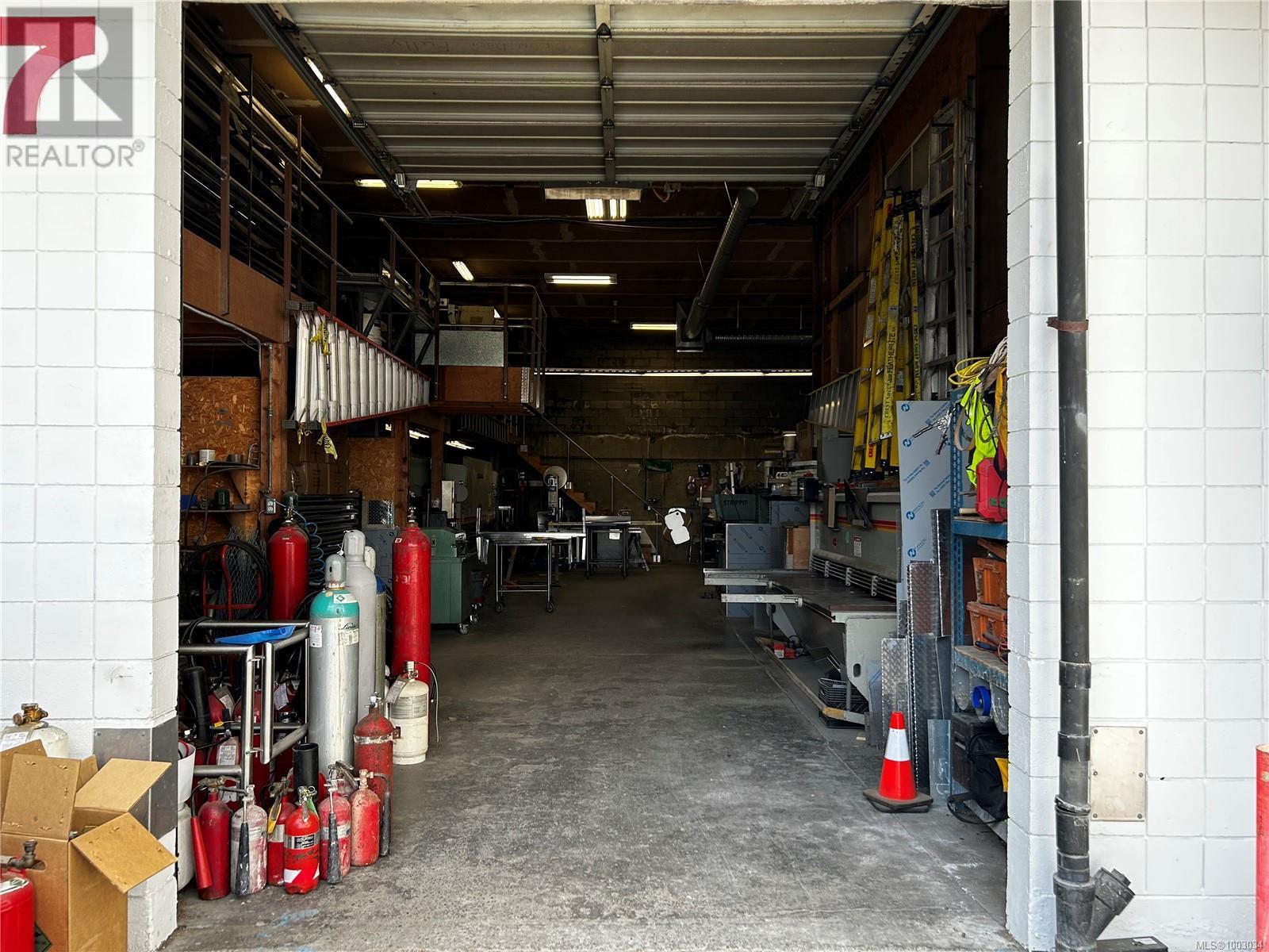 487 Burnside Rd E, Victoria, British Columbia  V8T 2X3 - Photo 11 - 1003034